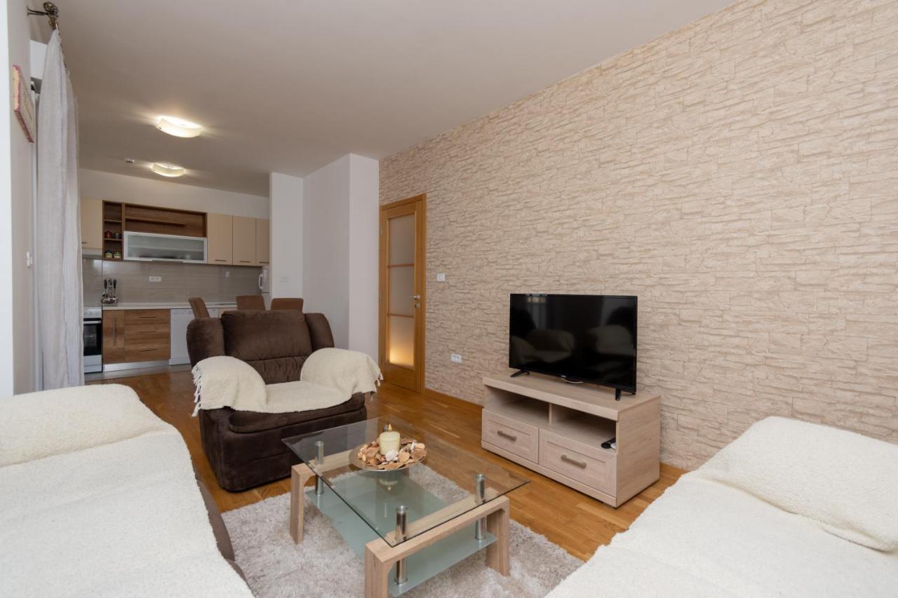 City Compass Apartment 2 Podgorica Ngoại thất bức ảnh