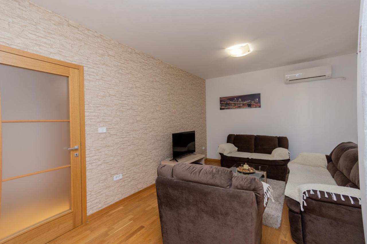 City Compass Apartment 2 Podgorica Ngoại thất bức ảnh